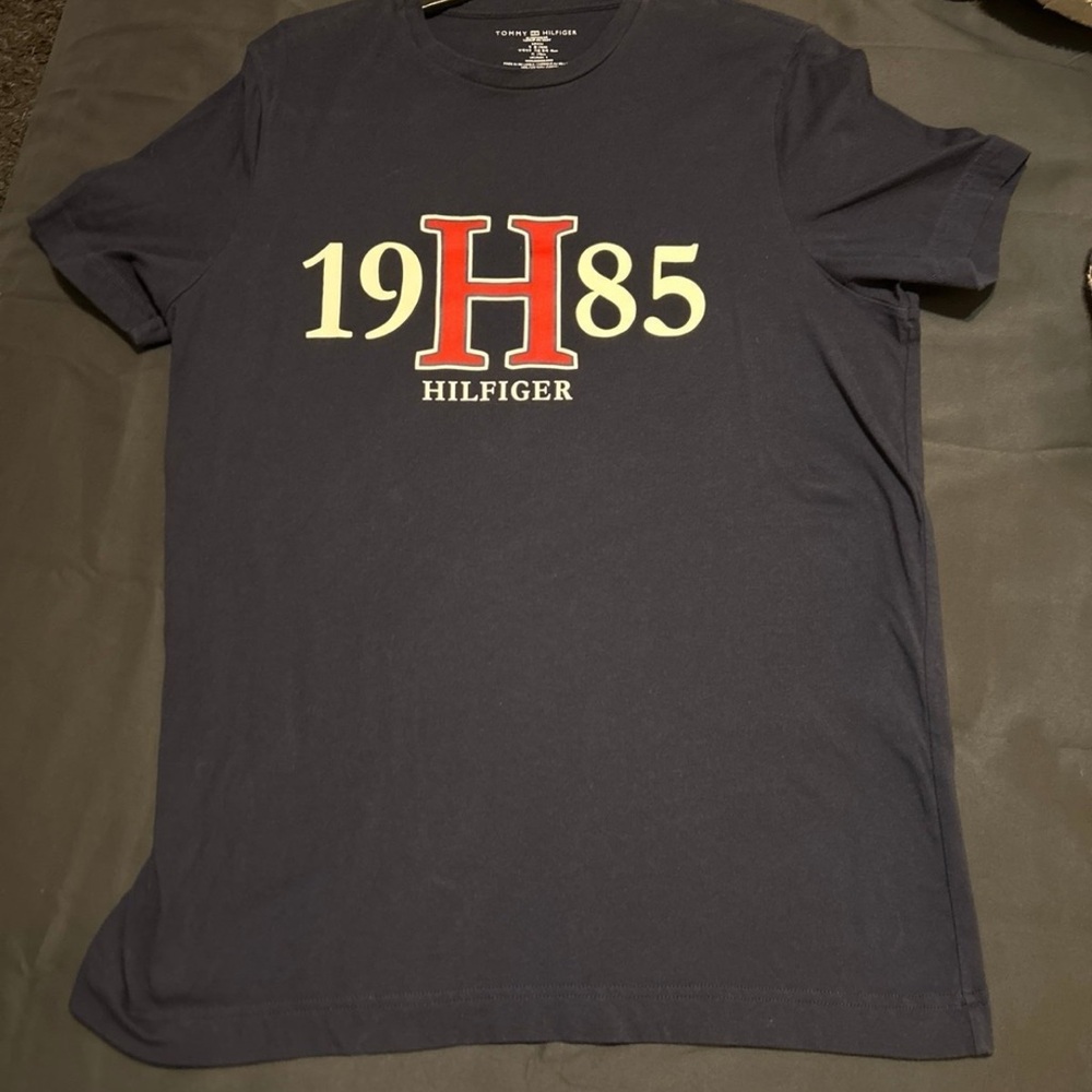 Tommy Hilfiger Men's Navy Graphic T-Shirt